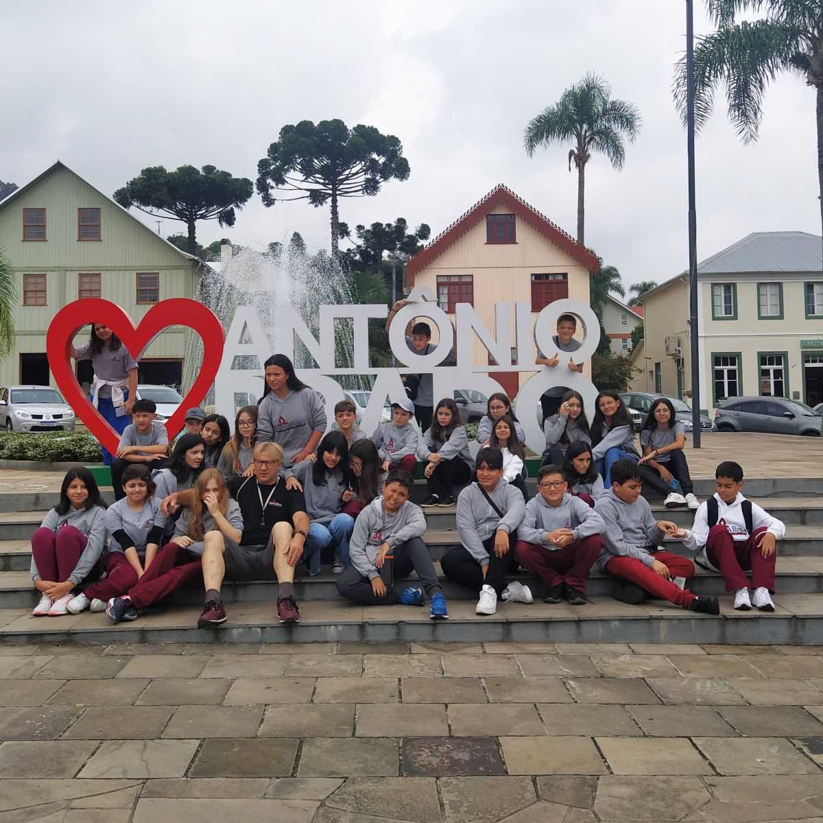 Foto de capa da notícia Alunos de Lages-SC visitam Antônio Prado