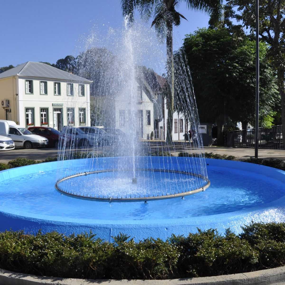 Foto de capa da notícia Chafariz da Praça Garibaldi recebe revitalização