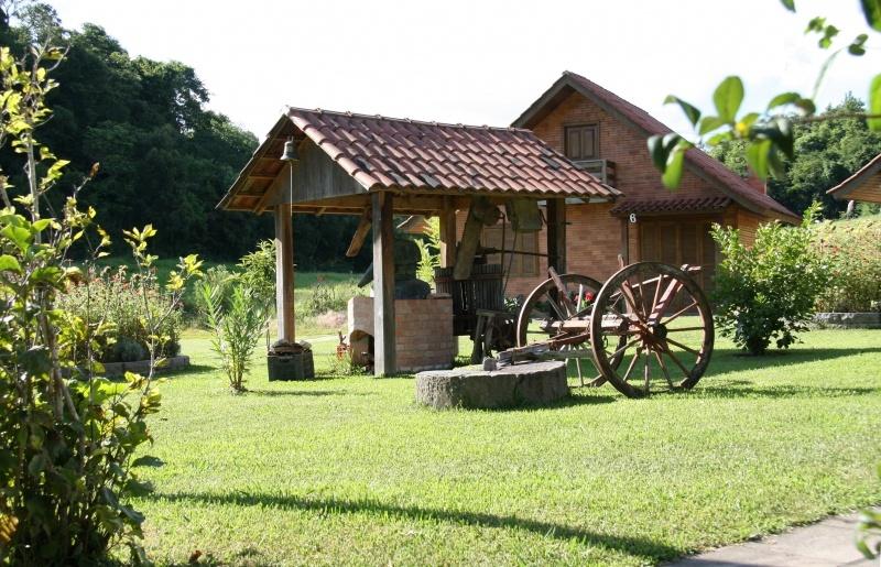 Foto de capa da Pousada Colonial de Rossi