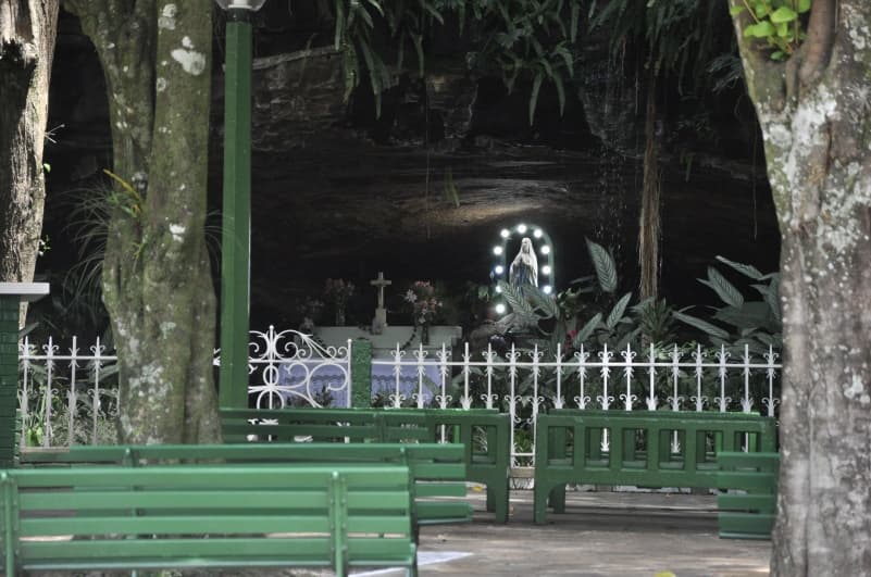 Foto de capa da Gruta Natural Nossa Senhora de Lourdes
