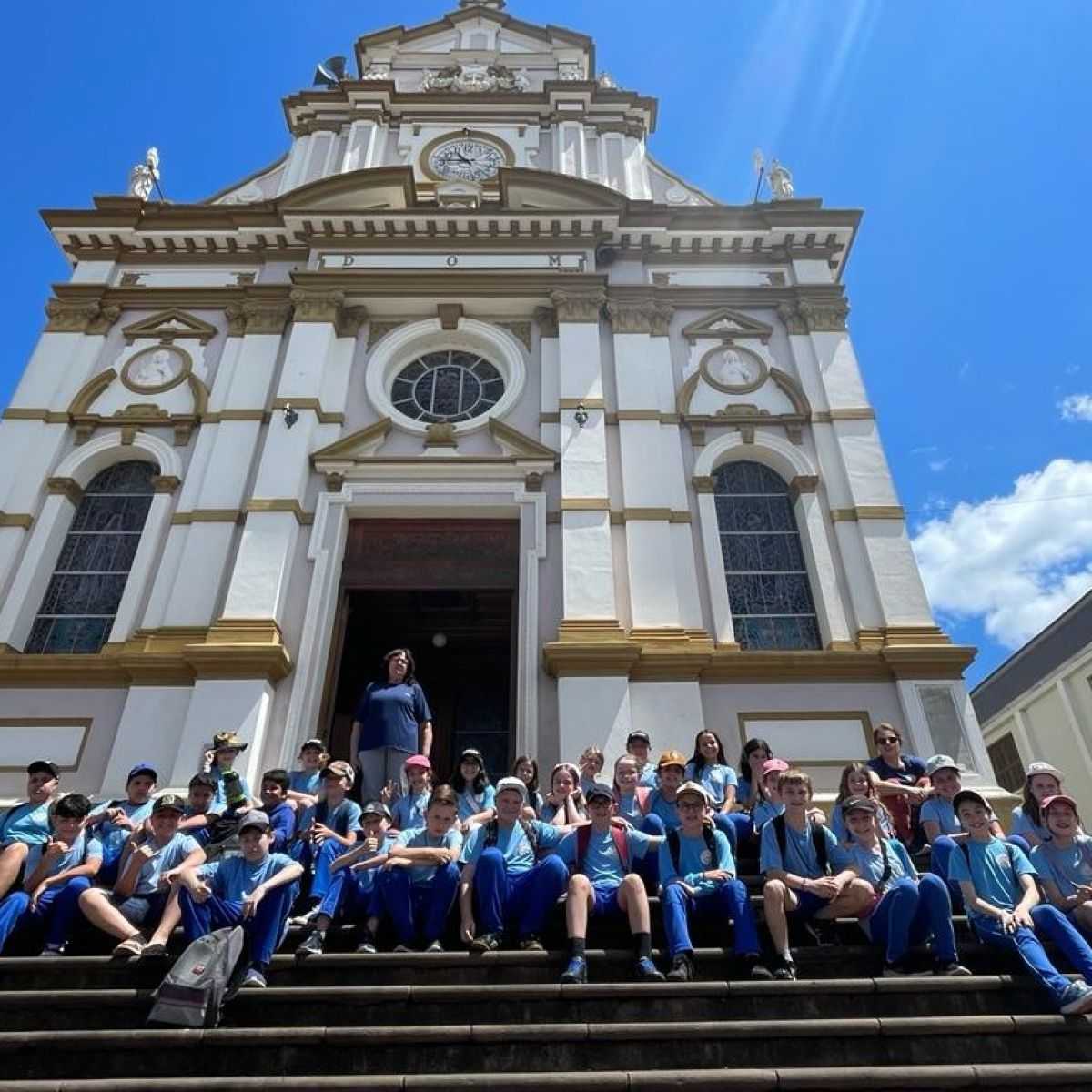 Foto de capa da notícia Alunos da Escola João XXIII visitam pontos turísticos de Antônio Prado